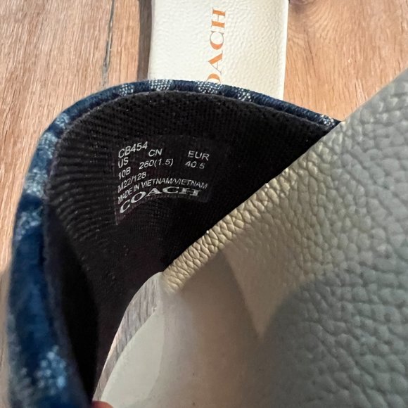 SOLD NEW Authentic Coach Udele Signature Monogram Denim Pool Slides in Denim 10 - Picture 10 of 12